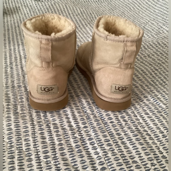 UGG Cory II Geniune Shearling Lined Suede Ankle Boot Women’s size 6W - Picture 2 of 7